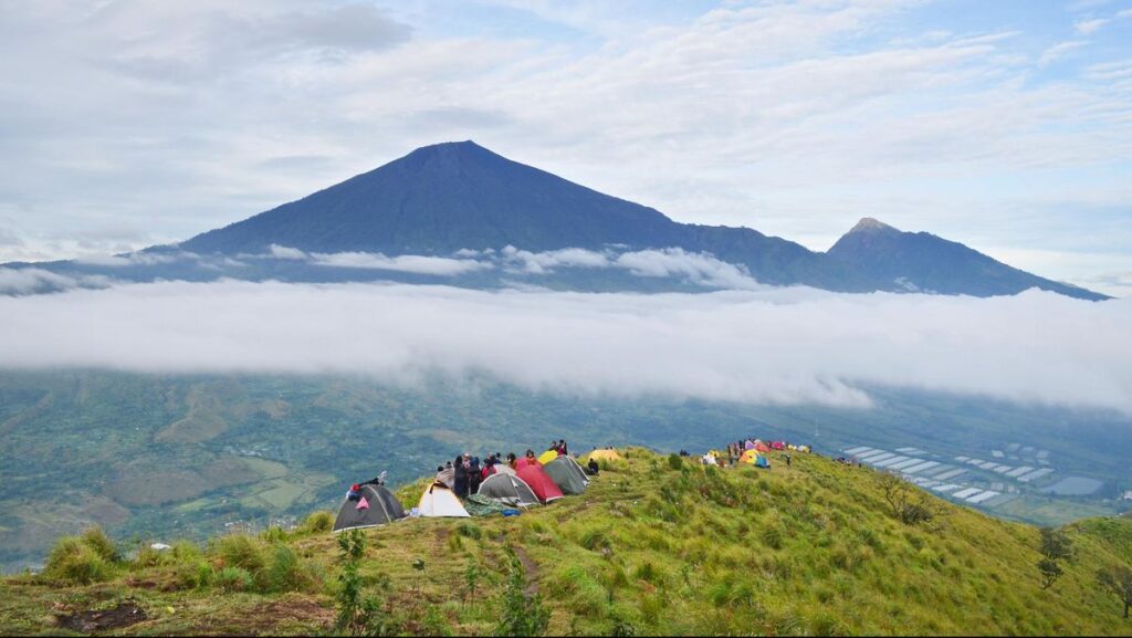 Pemandangan Gunung Rinjani dari Camping Ground Sembalun, Lombok