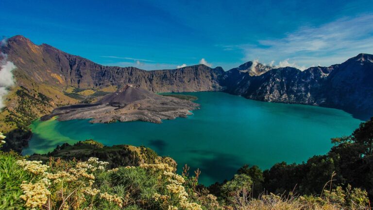gunung rinjani wisata terbaik di lombok