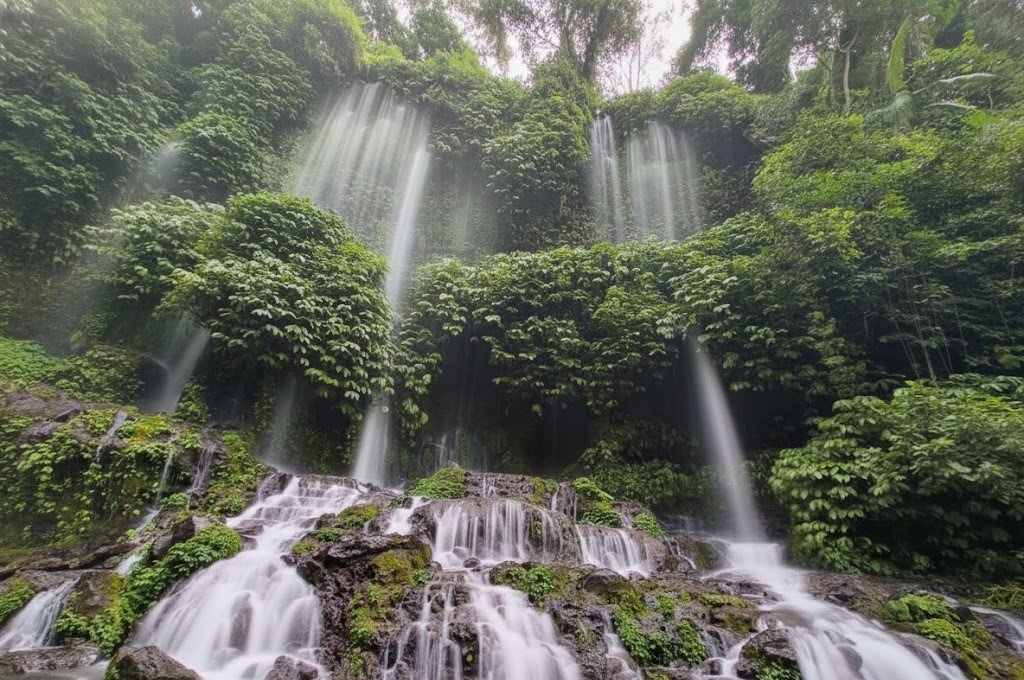 benang kelambu waterfall lombok