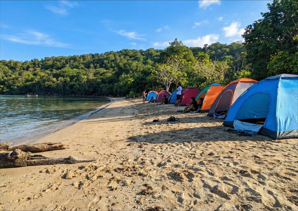 Pantai di Sumbawa Besar Ai Lemak