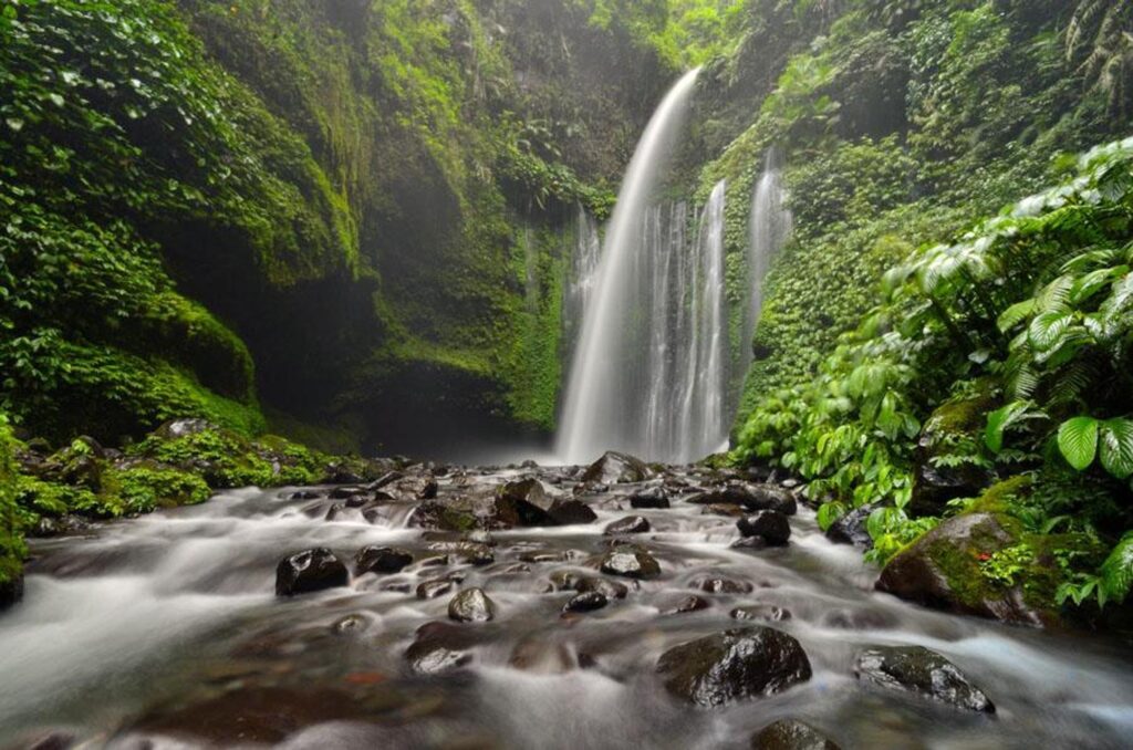 Photo Air Terjun Tiu Kelep dalam Tour Lombok 4 Hari 3 Malam